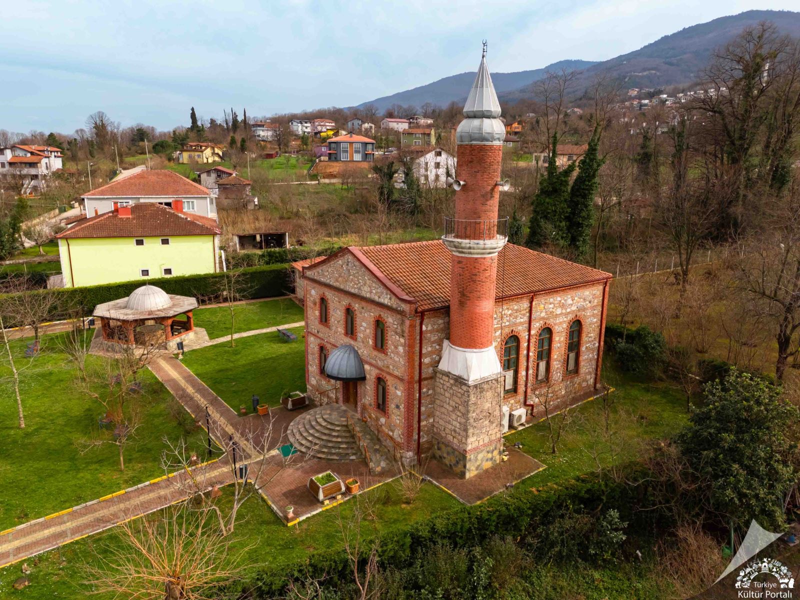 Hikmetiye Camii-Derbent - Kocaeli