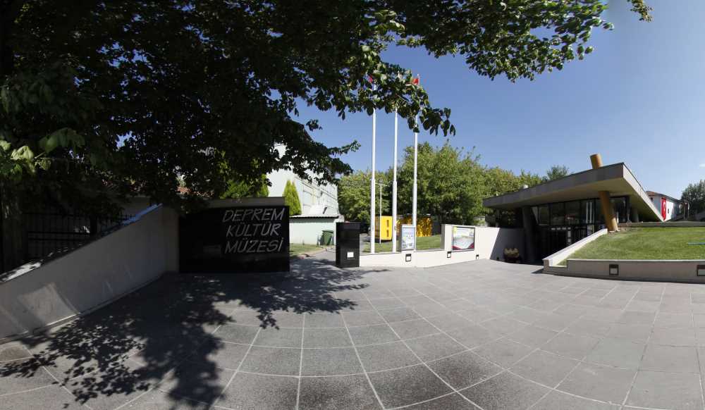 Adapazarı Deprem Ve Kültür Müzesi - Sakarya