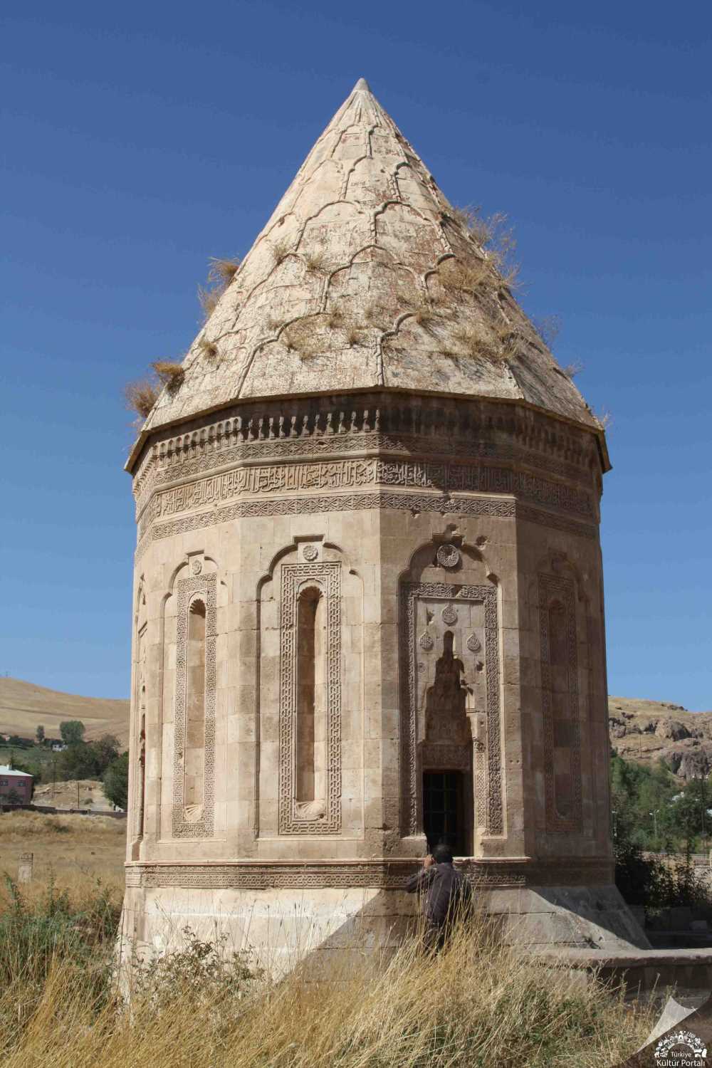 Halime Hatun Kümbeti - Van