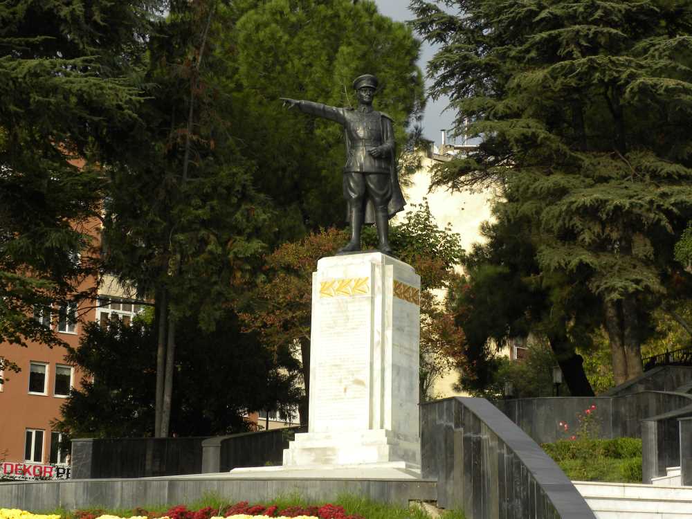 İzmit Atatürk Heykeli - Kocaeli