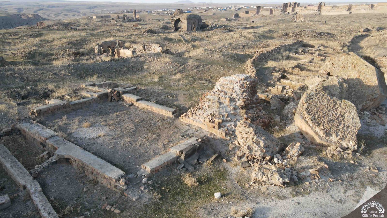Ebul Muammeran Camii - Kars