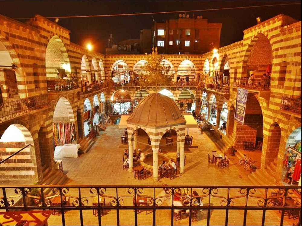 Hasan Paşa Hanı - Diyarbakır