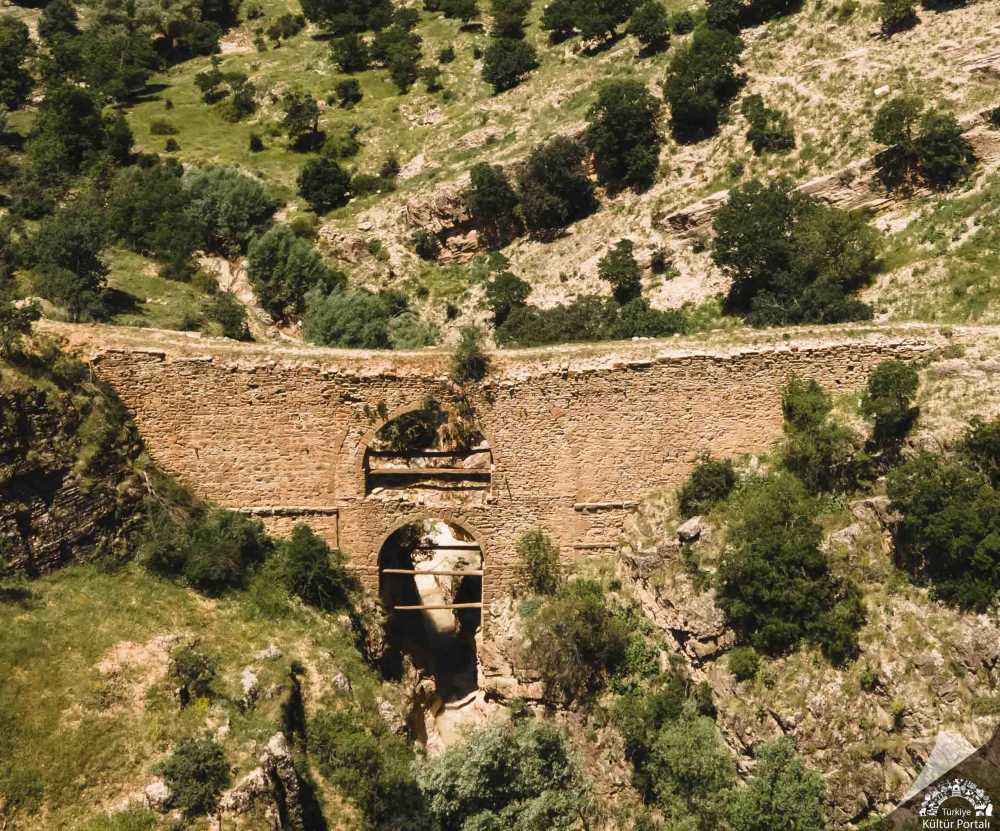 Cirimbolu Köprüsü Ve Su Kemeri - Isparta