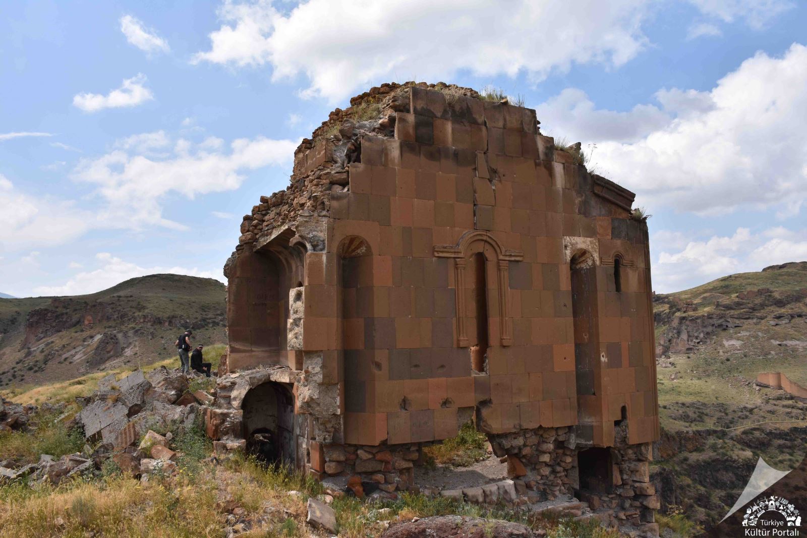 Rahibeler Manastırı/ Kızlar Manastırı - Kars
