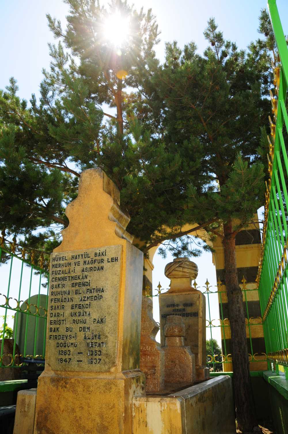 Gedikhasanlı Şakir Efendi Türbesi - Yozgat