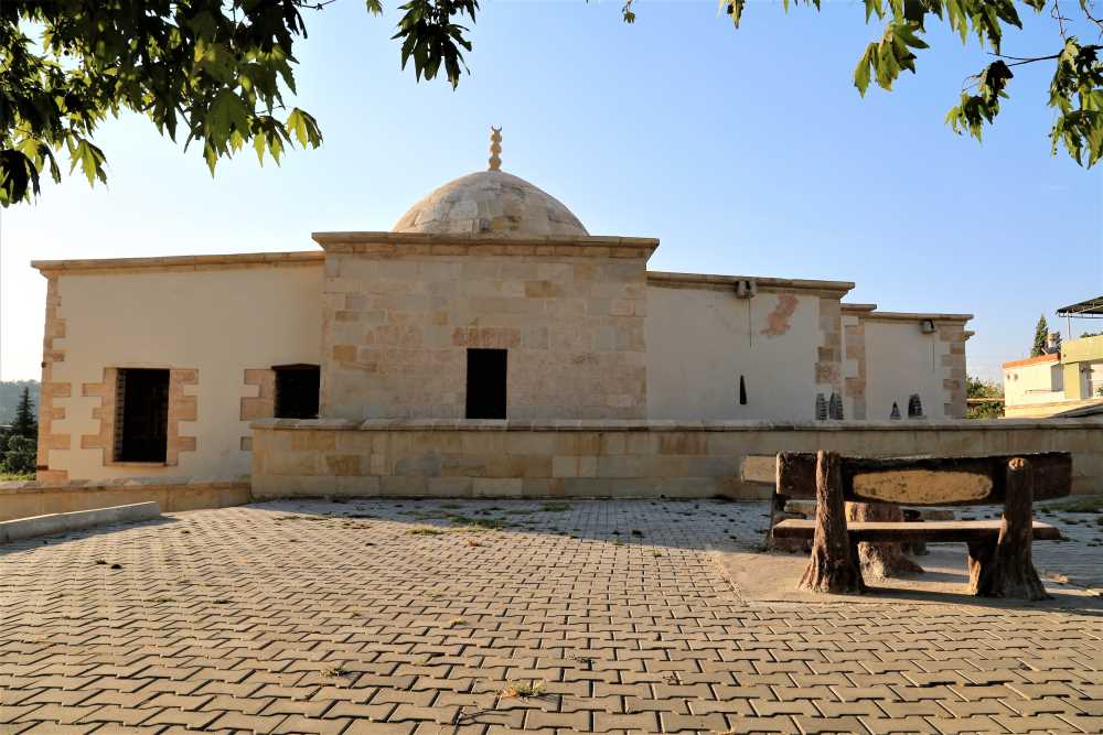 Zeyne Türbesi - Mersin