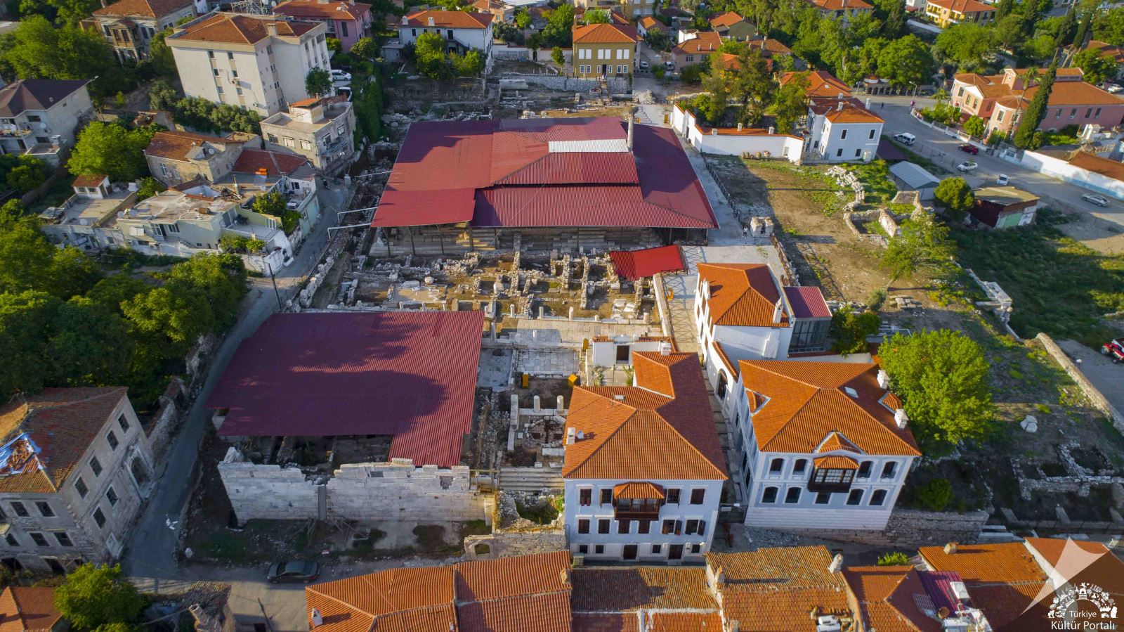 Milas Uzunyuva Anıt Mezarı Ve Müze Kompleksi - Muğla