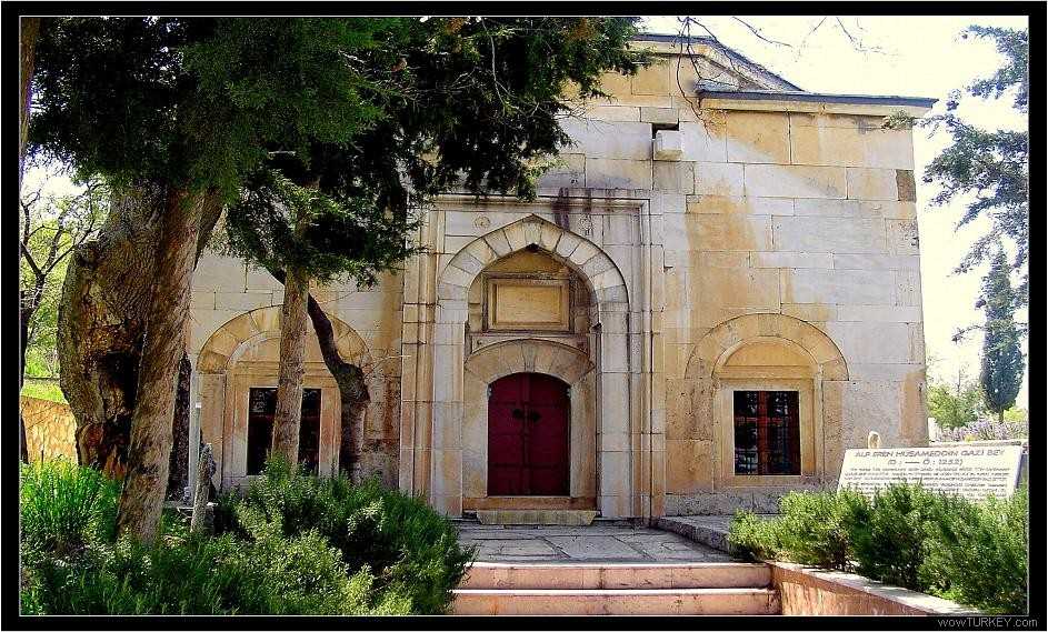 Hüsamettin Bey Türbesi - Denizli