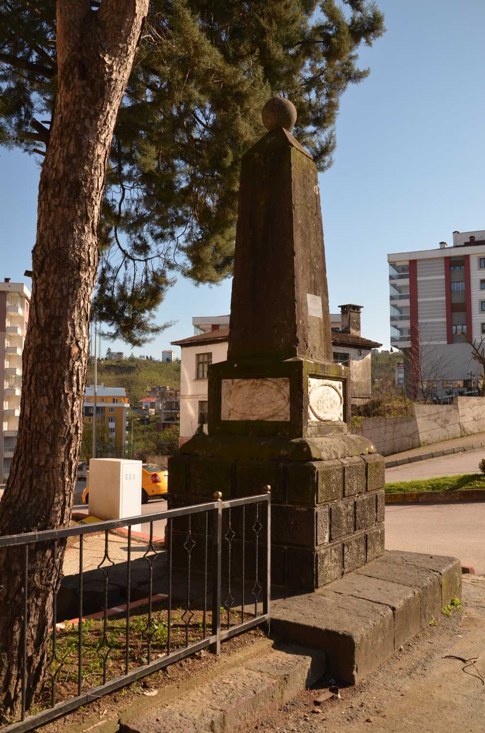 Nihat Bey Anıtı - Giresun