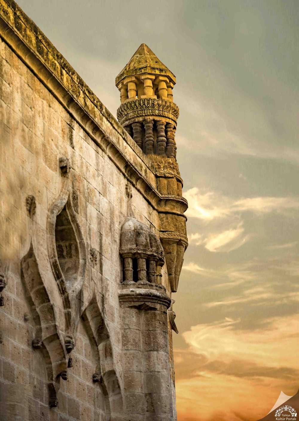 Fırfırlı Cami/ On İki Havari Kilisesi/ Aziz Havariler Kilisesi - Şanlıurfa