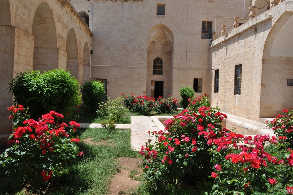 Zinciriye (İsa Bey) Medresesi - Mardin