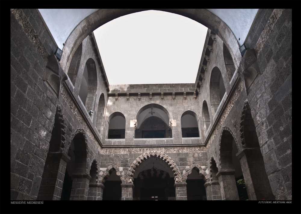 Mesudiye Medreresi - Diyarbakır