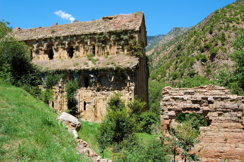 Tekkale Manastırı - Artvin