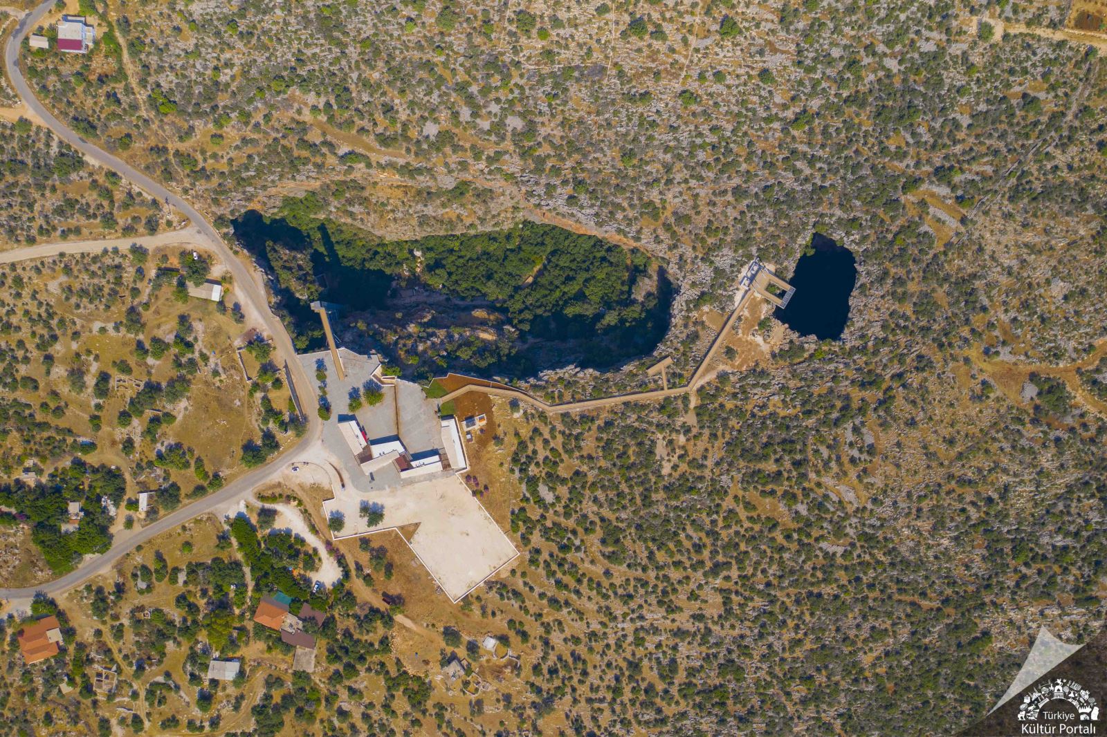 Kanlı Divane Ören Yeri - Mersin