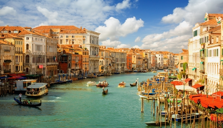 Büyük İtalya Turu Ajet Havayolları İle 5 Gece 6 Gün (Roma-Bergamo)