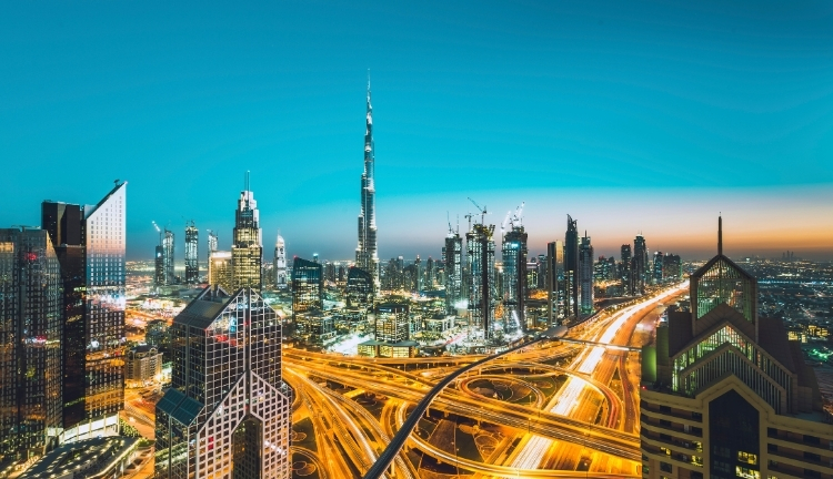 VİZE DAHİL DUBAİ TURU Ajet ile 3 gece Dubai ve Abu Dhabi İkonları Şehir Turları Dahil SHJ-SHJ