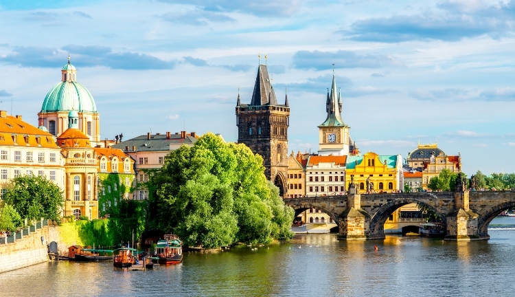 Bohemya'nın Işıltısı Prag Turu 4 Gece Ajet Havayolları İle